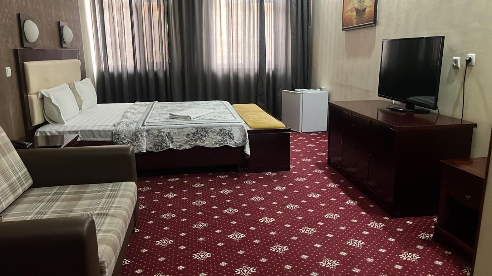 Sary Arka Hotel Sjymkent Exteriör bild