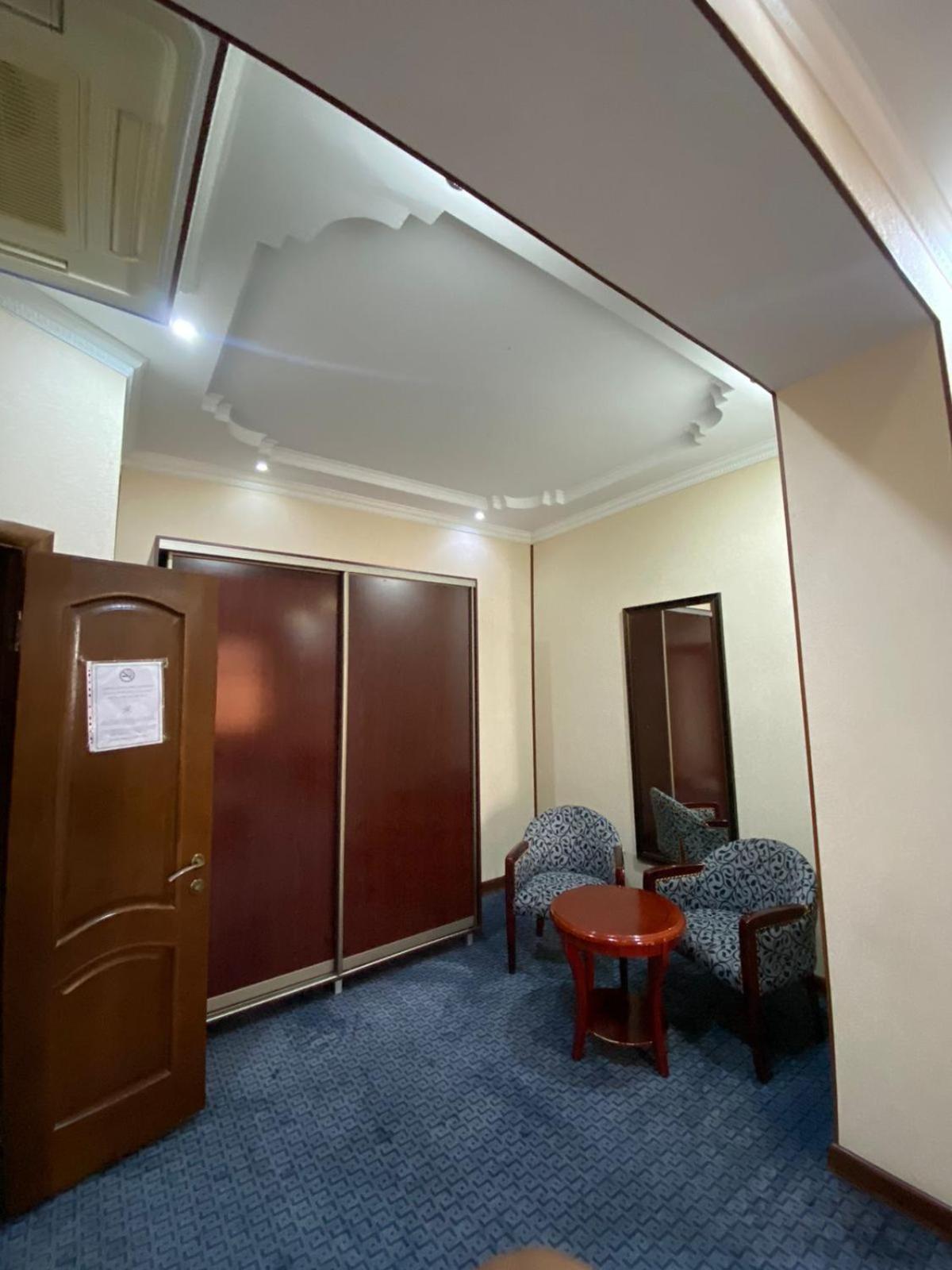 Sary Arka Hotel Sjymkent Exteriör bild